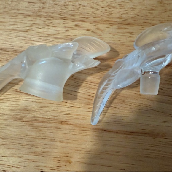 2 empty L'Air du Temps by Nina Ricci perfume glass bottles with bird lids - Picture 7 of 14